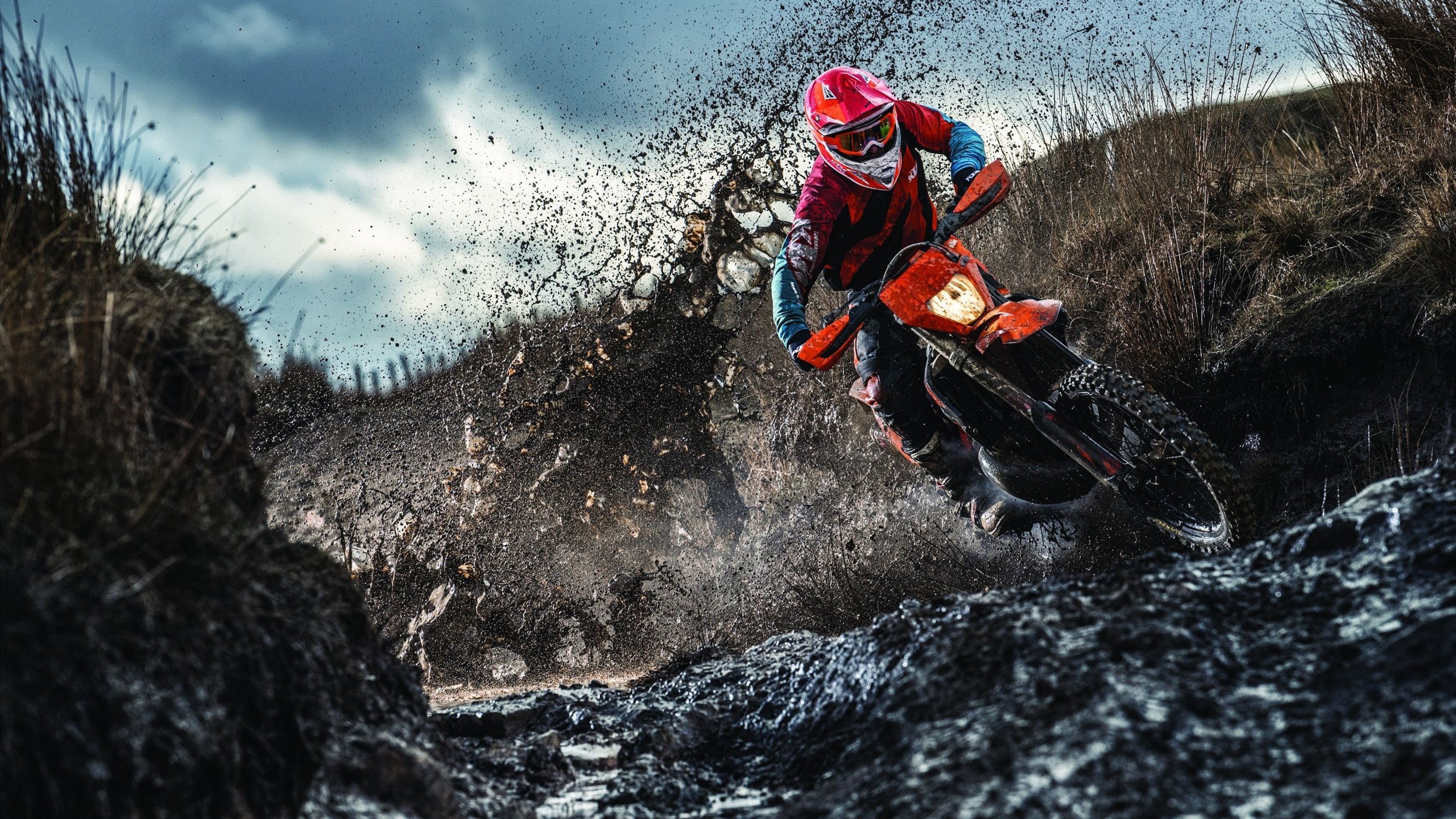 史上最激烈对决！杜塞尔多夫vs科隆擦出火花，杜塞尔多夫k展